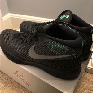 Nike Kyrie 1 Black/Reflect Silver-Dark Grey-Green